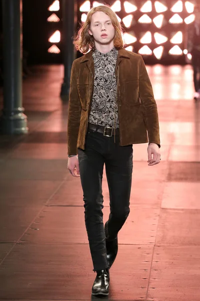 Look 26